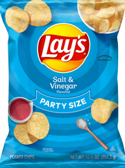 Lay’s Salt &amp; Vinegar Potato Chips – Party Size Tangy Snack (354 g Bag)