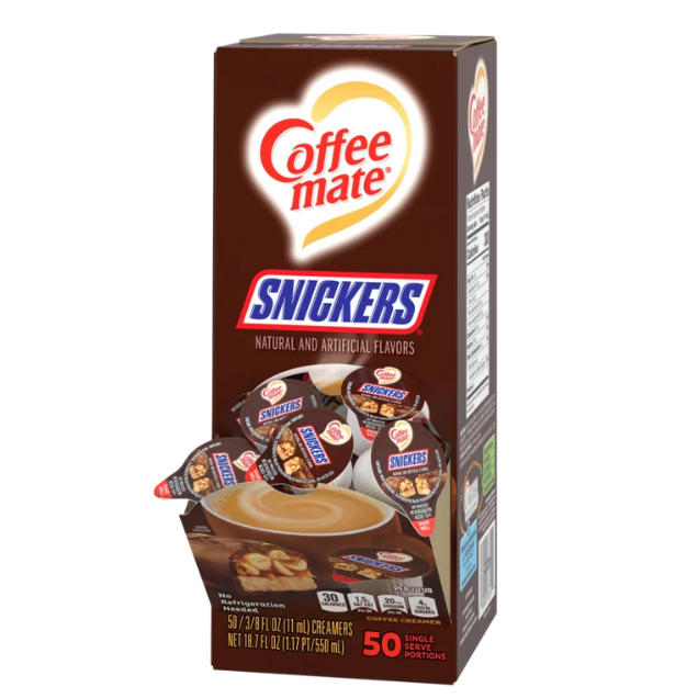 Coffee Mate Snickers Kaffeeweißer-Alternative in praktischen Bechern – Schokolade, Karamell, Erdnuss – Süße in jeder Tasse (50 x 11 ml Becher)